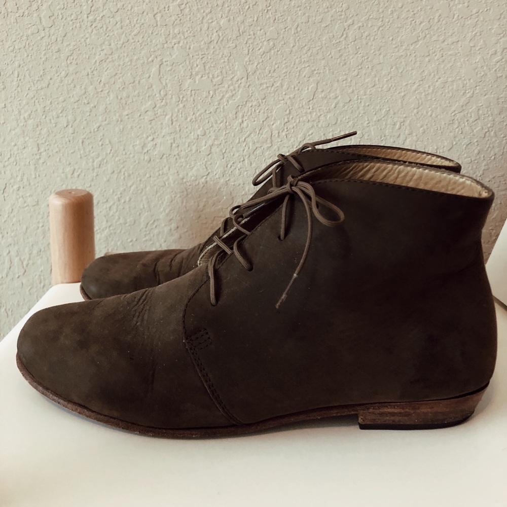 Nisolo Chukka Boots
